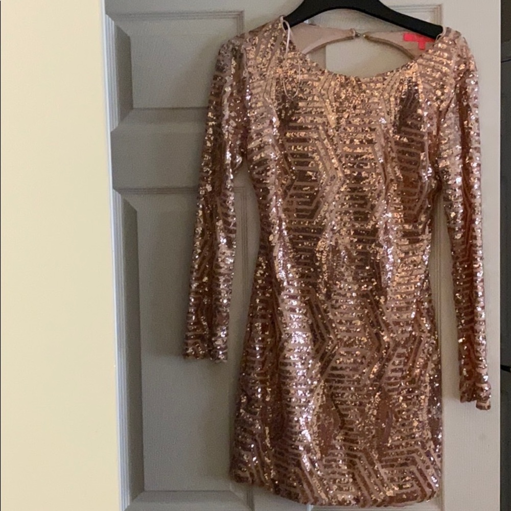 Women Gold sequin dress.